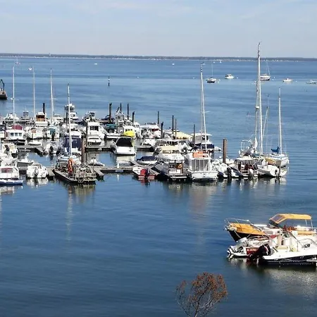 Centre - Proche Commerces, Plage Et Gare - Joli Studio Cabine Refait A Neuf Avec Parking Individuel Securise * Arcachon